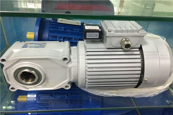 HG直交軸減速機(jī)，準(zhǔn)雙曲面斜齒輪減速機(jī),直角減速機(jī),直角減速電機(jī),直交軸減速電機(jī) (17)
